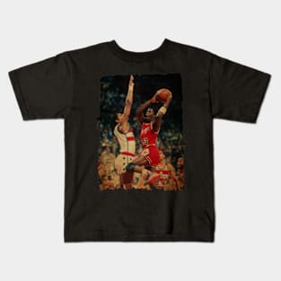 Michael Jordan vs Washington Bullets, 1985 Vintage Kids T-Shirt